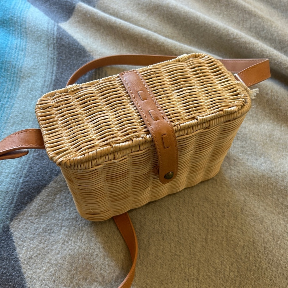 NWT Target Universal Thread Natural Woven Basket Bag